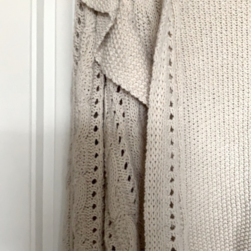 New Universal Thread Cable Knit Open Ruffle Cardi… - image 7